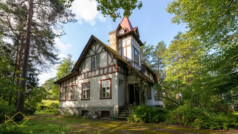 Bange Villa.
