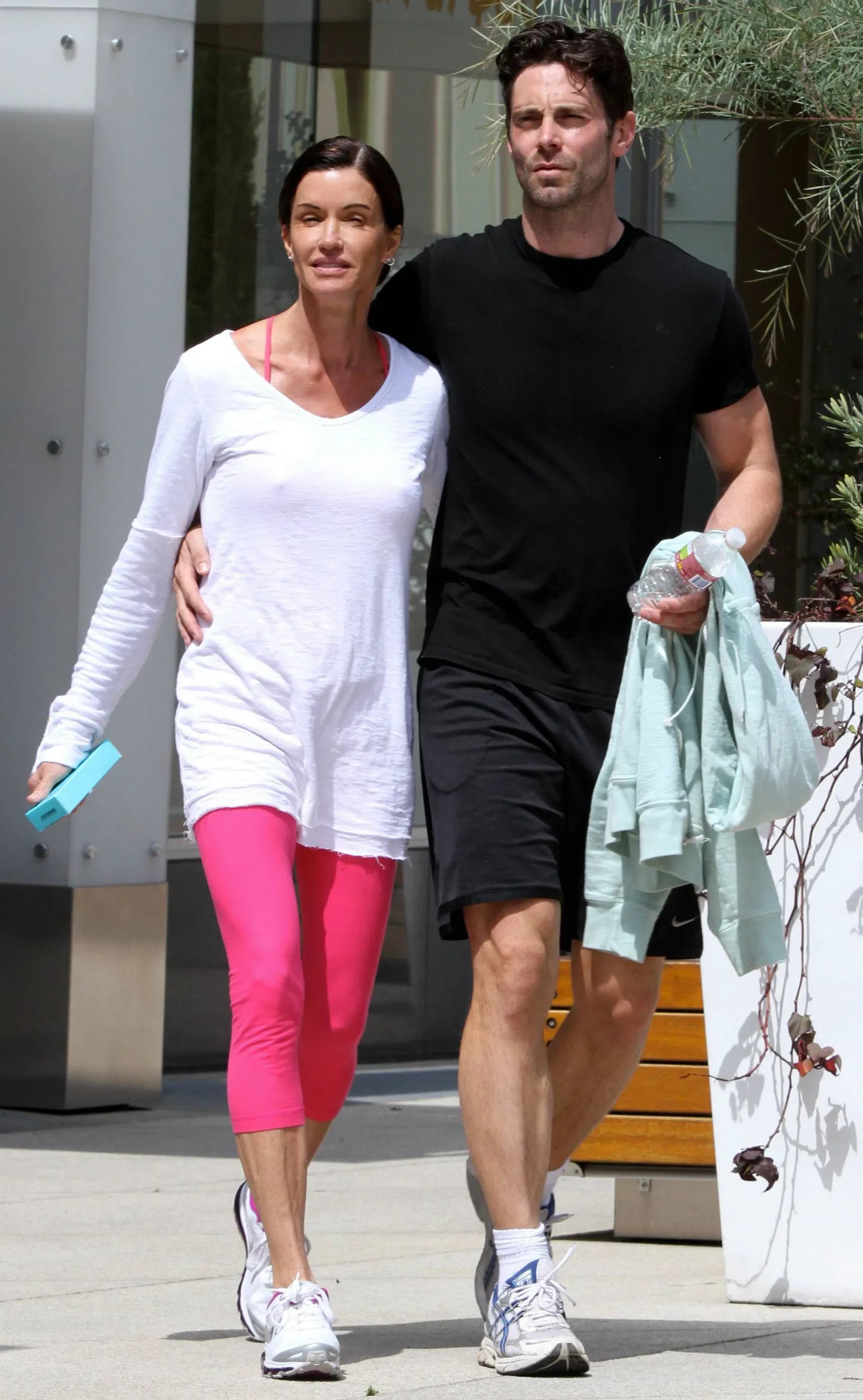 55-aastane endine supermodell Janice Dickinson ja temast üle 20 aasta noorem poiss-sõber David Blakely.