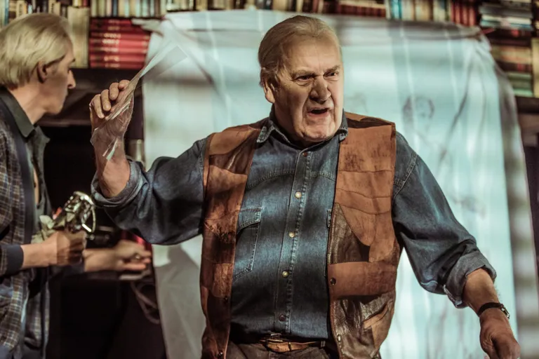 Ugala on välja arvutanud, et Peeter Jürgens on teatris teinud enam kui 380 kuud tööd, osalenud tuhandetes etendustes ja sõitnud maha lugematu arvu kilomeetreid. Jürgensi rollide hulgas on olnud viis sõjaväelast, neli röövlit ja sama palju politseinikke, neli arsti ja neli jumalasulast, kaks kohtunikku ja kaks karu, üks põder, üks mäger, üks apelsin, üks padi, üks suurvesiir, üks nuhk ja üks koduabiline.

Siin «Gogoli disko» (2017).