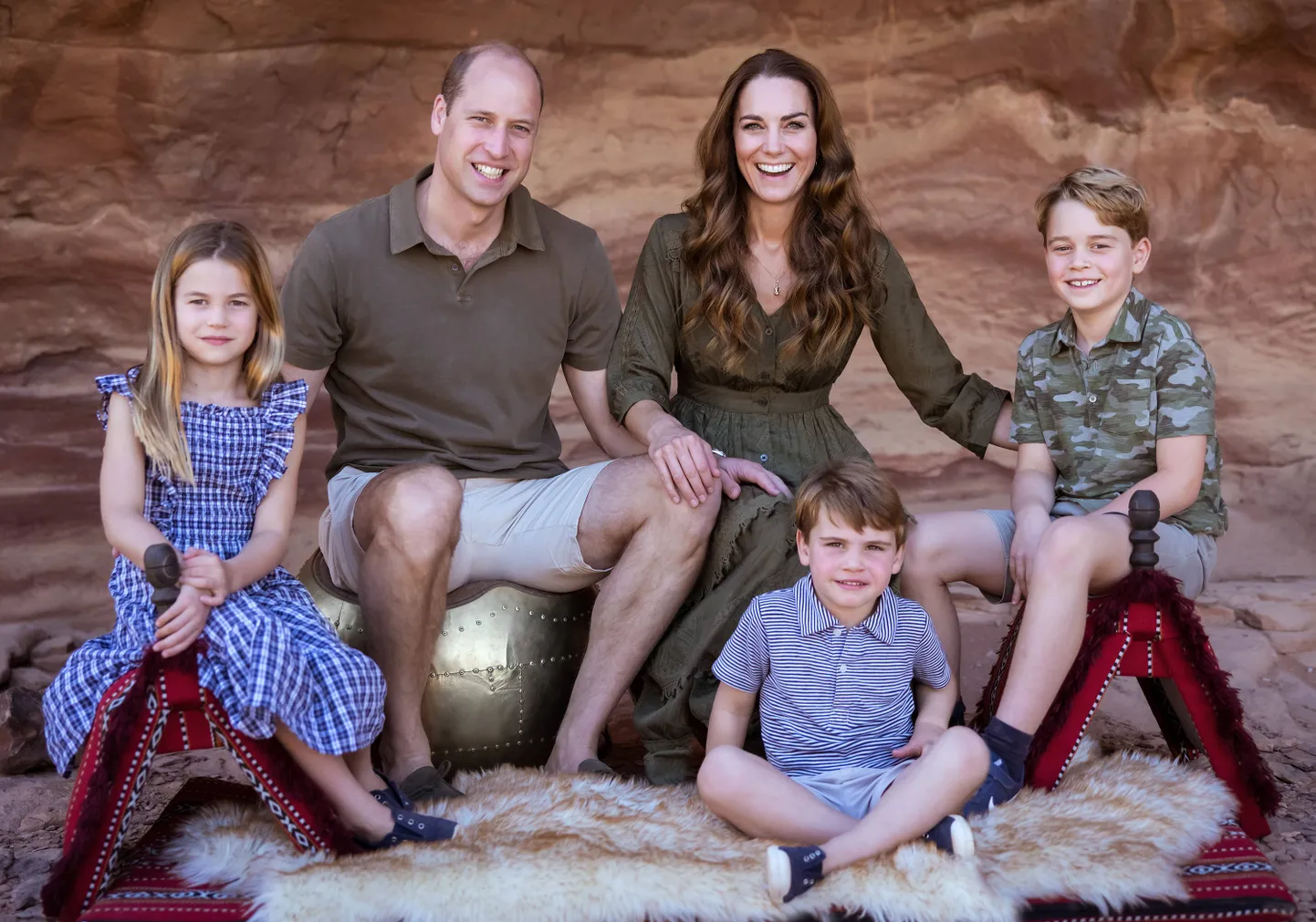 Prints William abikaasa Catherine'i ning lastega - prints George'i, printsess Charlotte'i ja prints Louisiga.