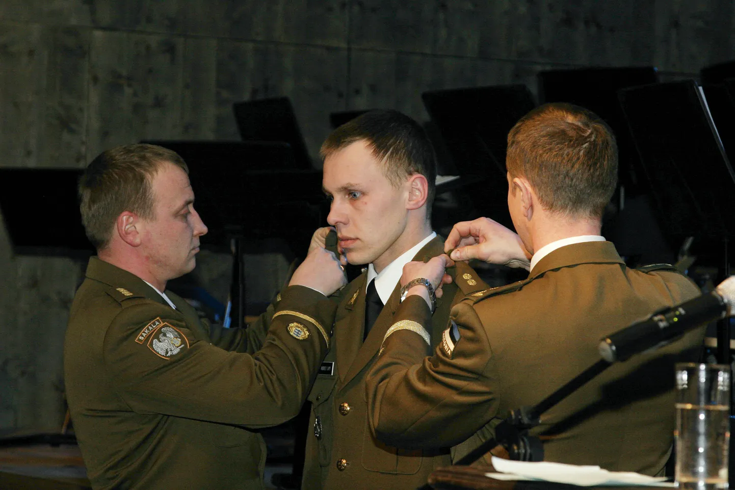 Atesteerimine võib osadele ohvitseridele tähendada auastme alandamist ja madalamale ametikohale viimist. Foto on illustreeriv.