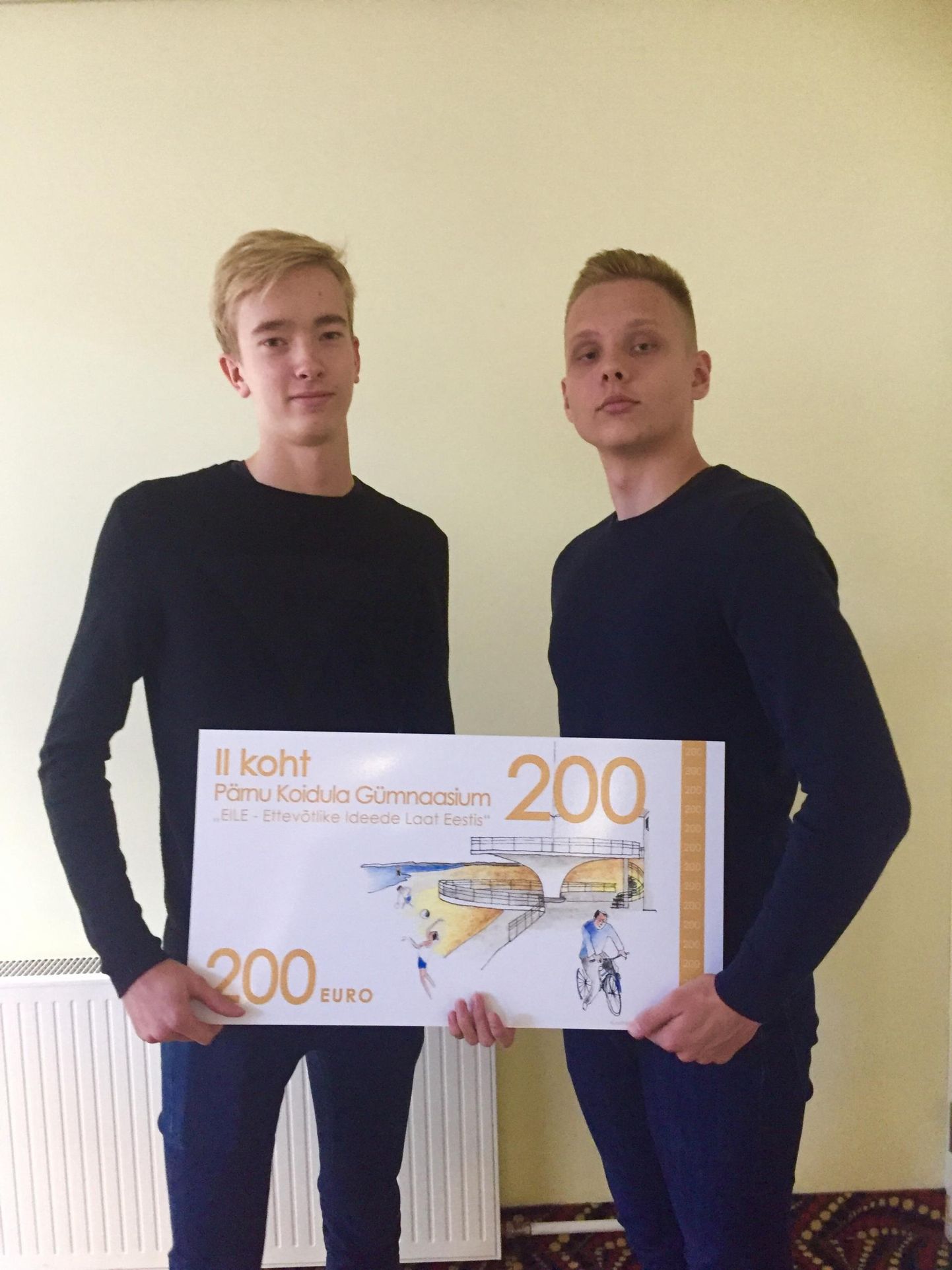 Teise koha saanud, nüüdseks G2EV klassi õpilased Rasmus Niin ja Karl-Kaspar Meri.