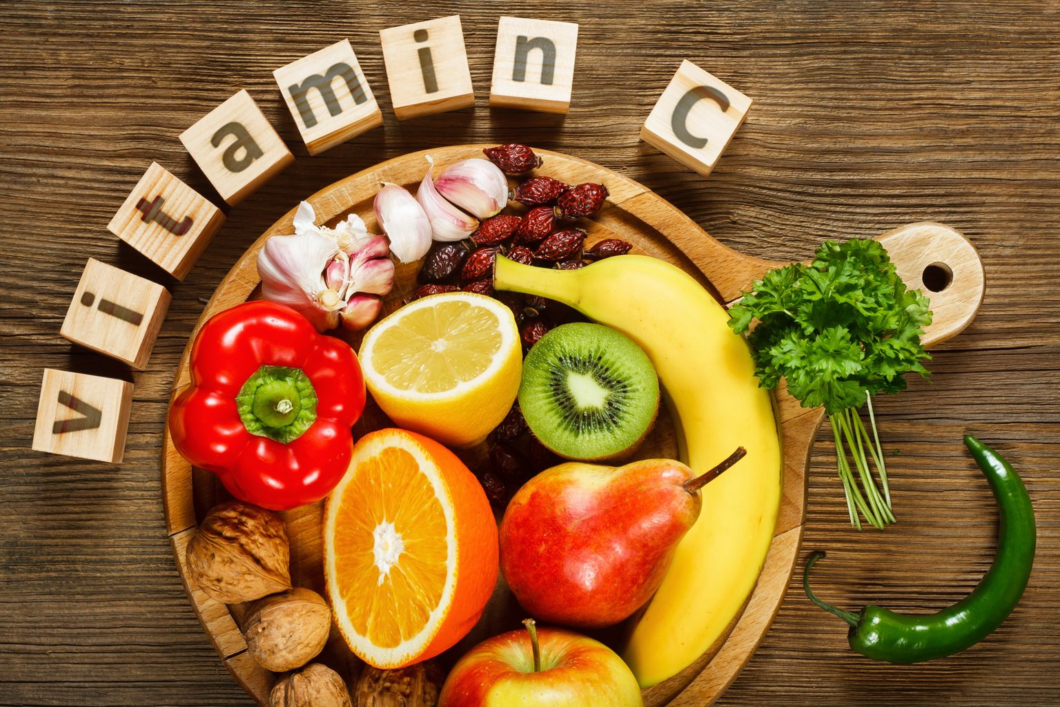 C-vitamiini piisavat hulka organismis aitavad tagada kodumaiseid värsked puu- ja köögiviljad ning marjad.