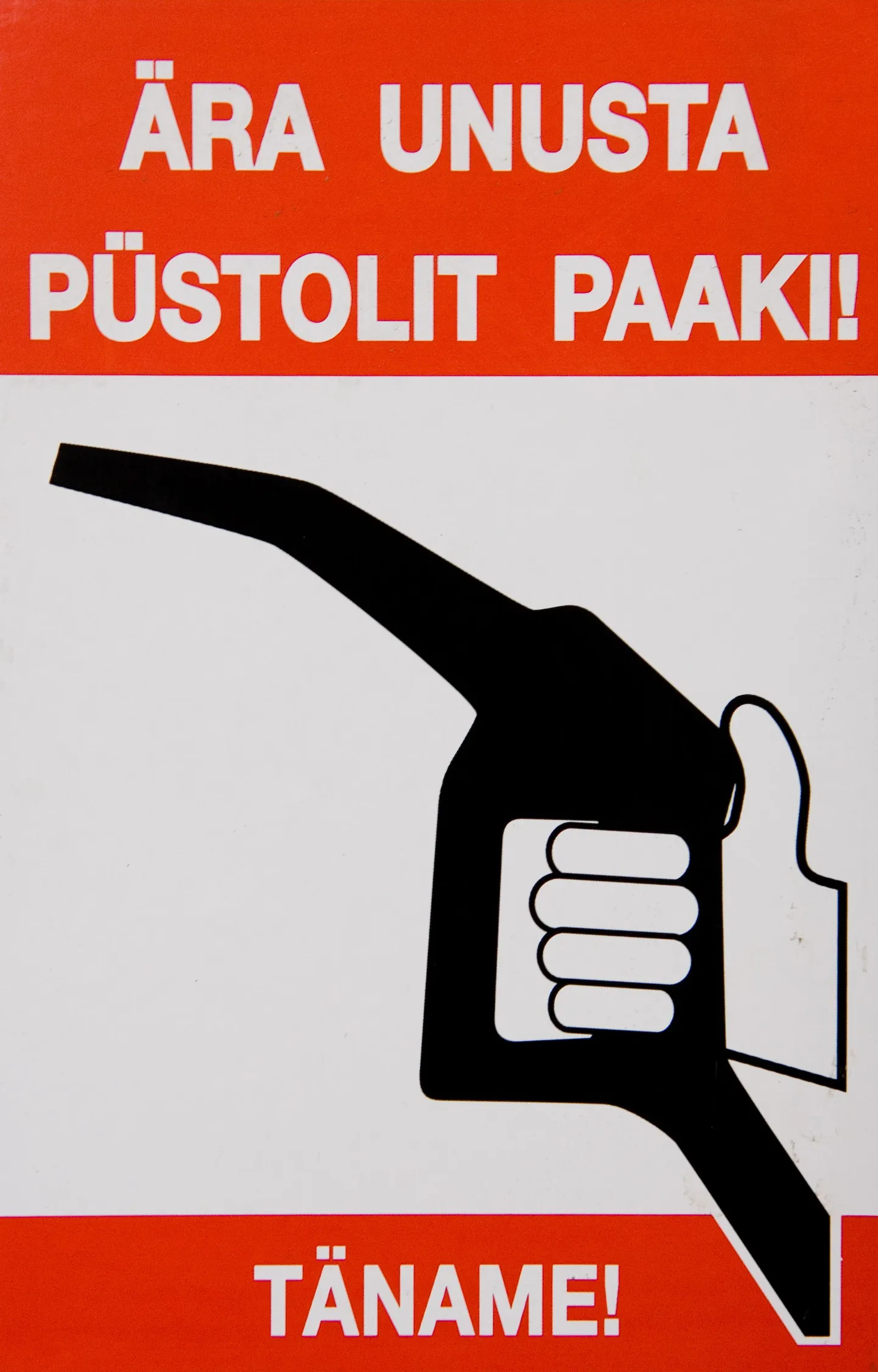 Bensiinijaam, tankur. Illustreeriv foto.