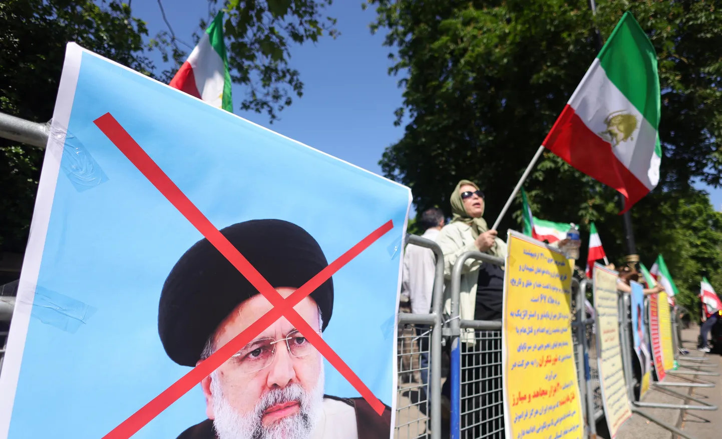 Iraani opositsiooni meeleavaldus Ebrahim Raisi surma puhul Londonis 20. mail 2024.