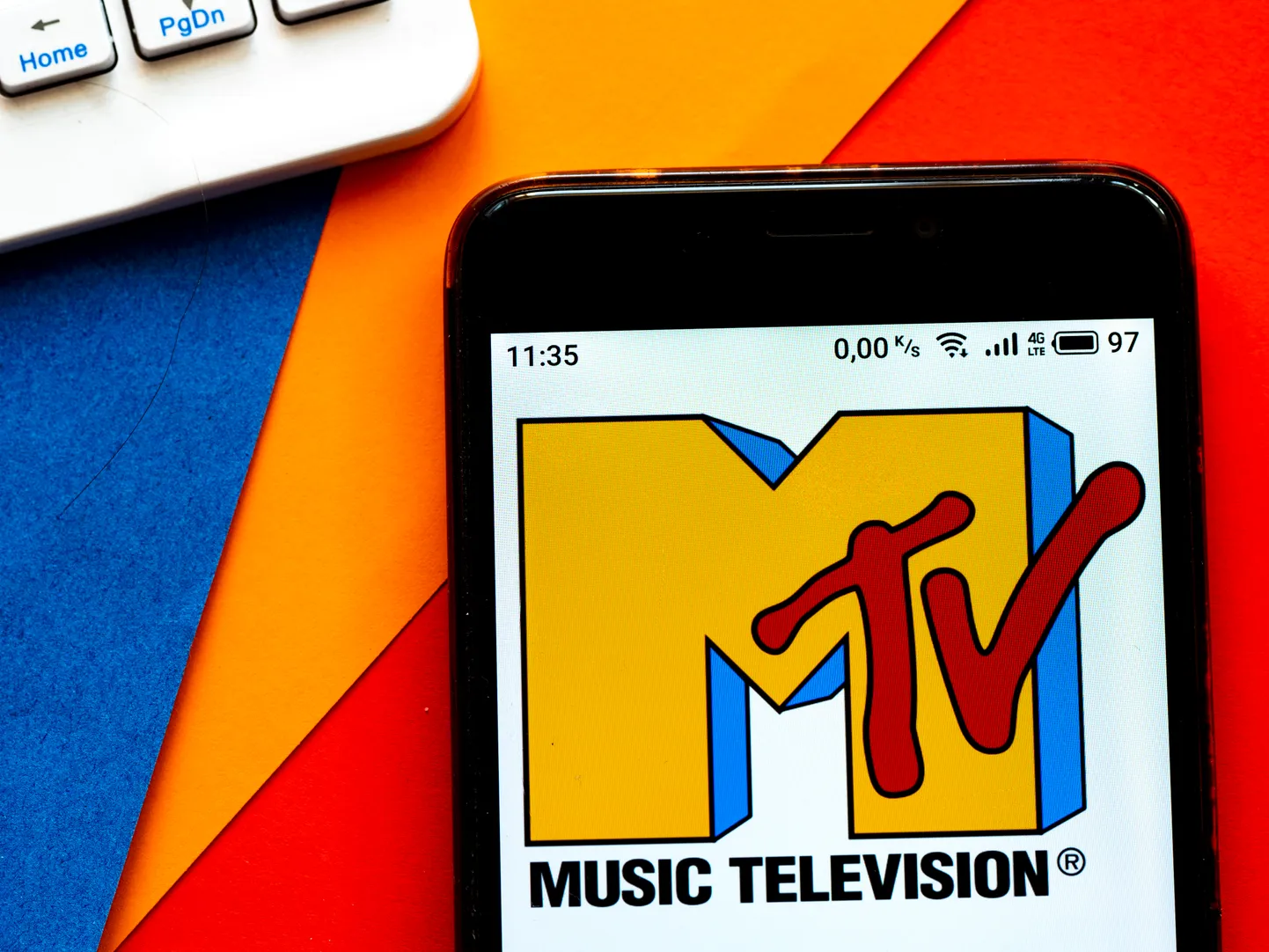 MTV.