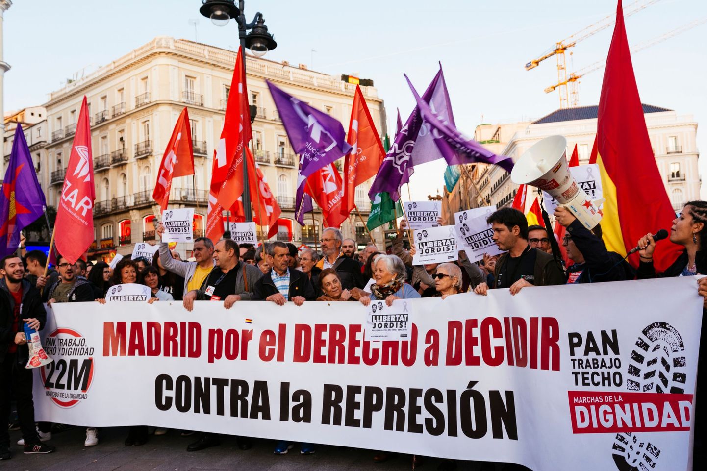 Meeleavaldus Kataloonia separatistide vangistamise vastu.
