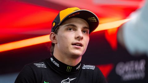 Piastri startē no pirmās vietas un uzvar Kataras "Grand Prix" sprintā