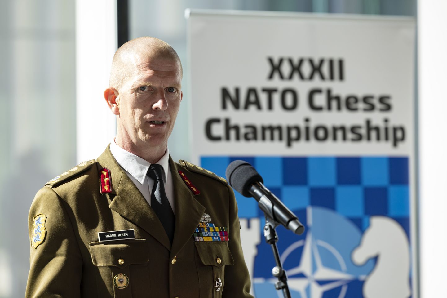 Eesti kaitseväe juhataja kindralleitnant Martin Herem osaleb ka ise male meistrivõistlustel.