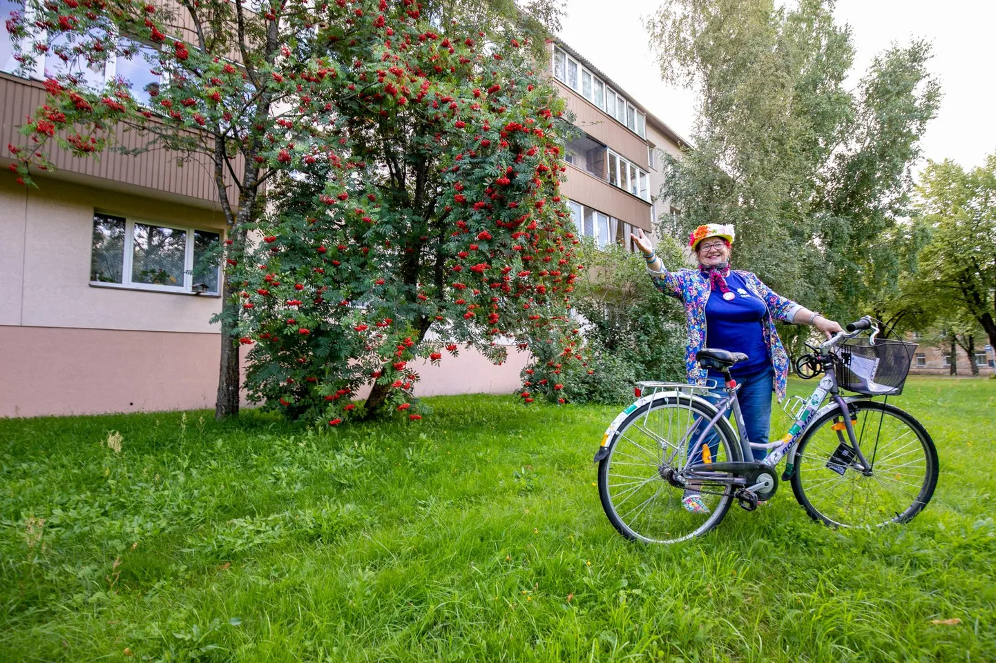 Aino Värbu ei malda kodus istuda. Nüüd on ta võtnud sihiks moodustada Uus-Sauga elanikke koondav selts.