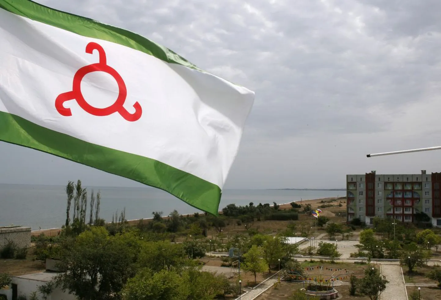 Пограничная застава таргим ингушетия. Назрань горы. Ингушетия 2000 год. Башня магой-джел в ингушетии. Таргим ингушетия погранзастава.