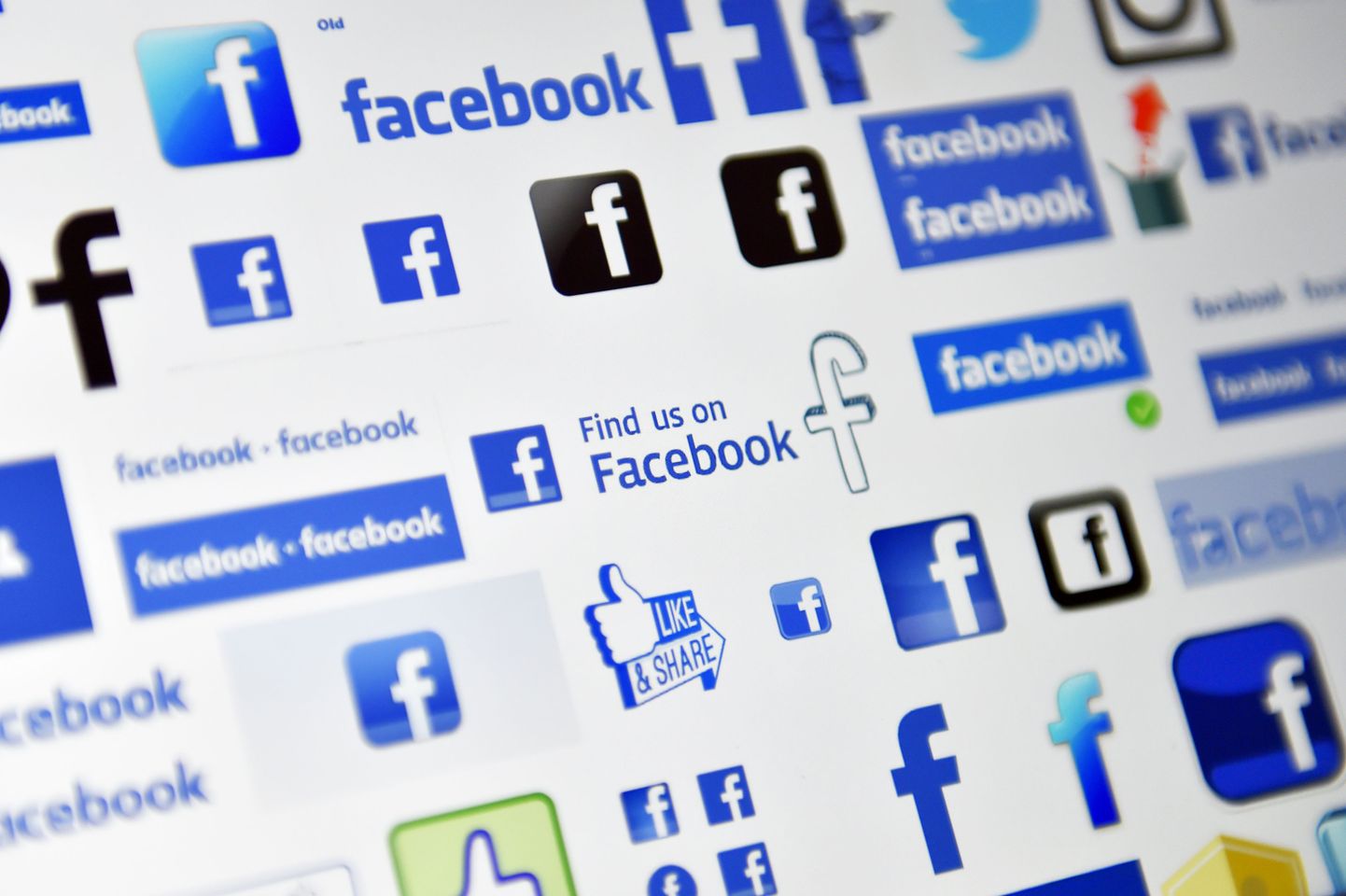 Facebooki ebapiisav poliitreklaami reguleerimine on tekitanud sotsiaalmeediahiiglasele paksu pahandust.