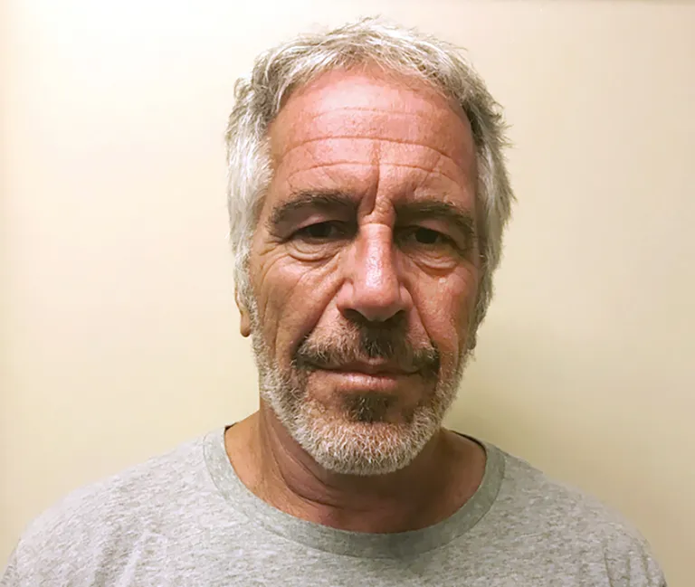 Jeffrey Epstein 2019. aasta politseifotol