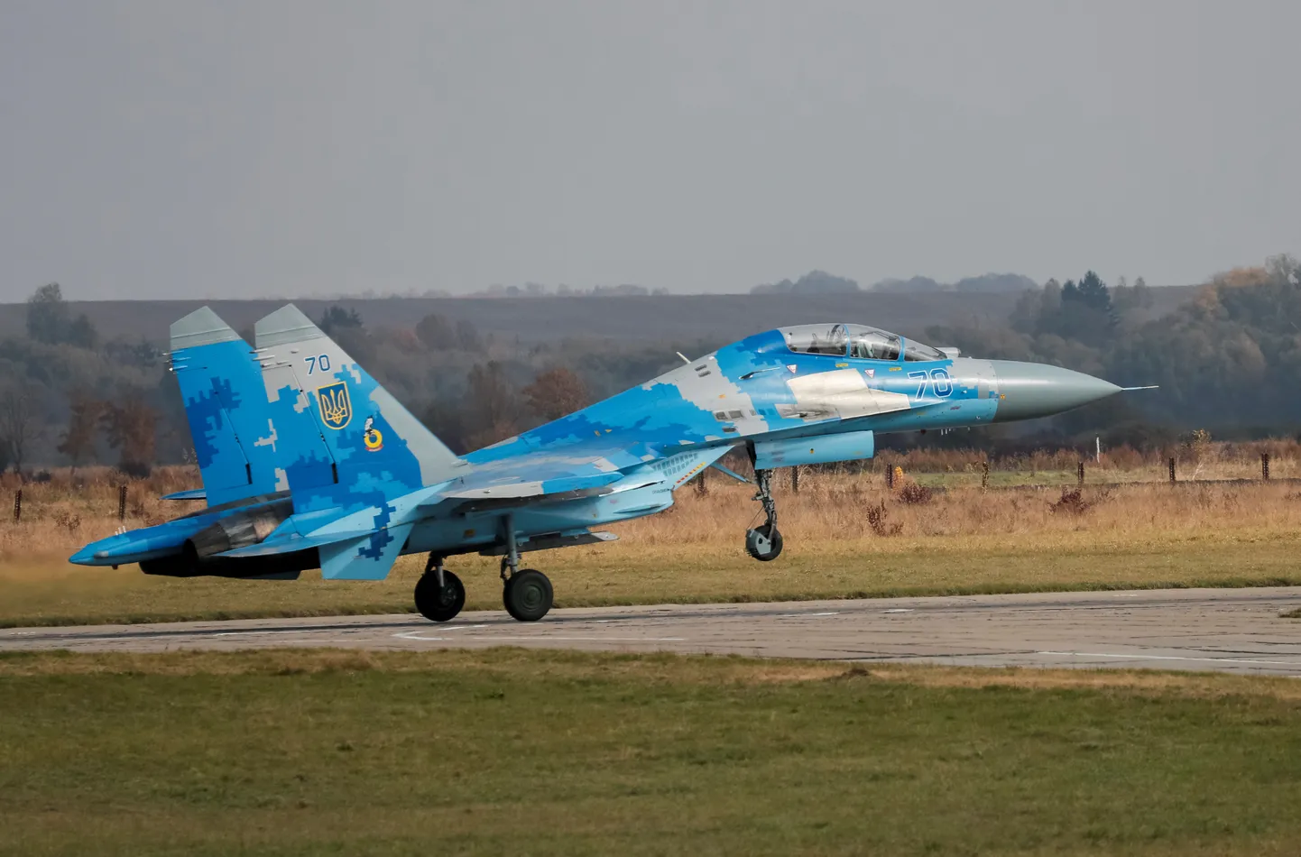 Ukraina õhujõudude hävituslennuk Su-27.