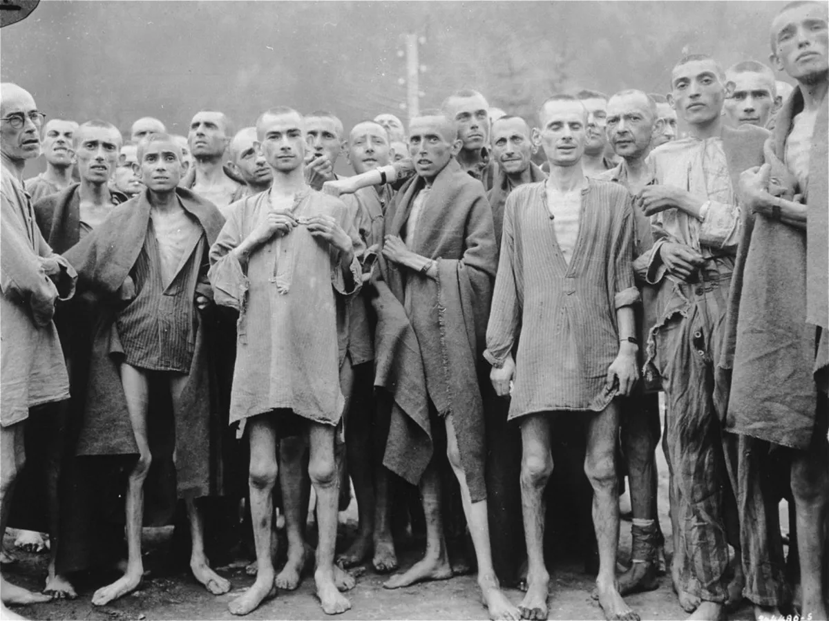 Ebensee koonduslaagri ellujäänud 1945. aasta maikuus, pärast Ameerika Ühenriikide vägede saabumist.