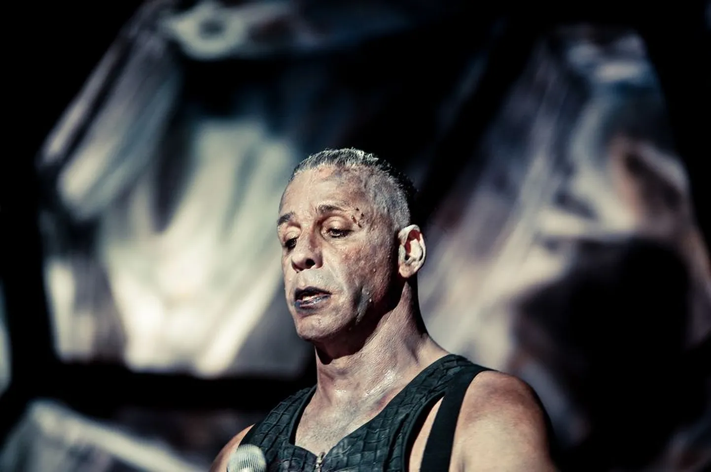 Тилль Линдеманн, солист Rammstein, на концерте в Риге 7 февраля этого года