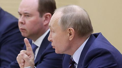 Karl Vaino lapselapse rekordilised viis aastat Kremlis Putini usaldusisikuna