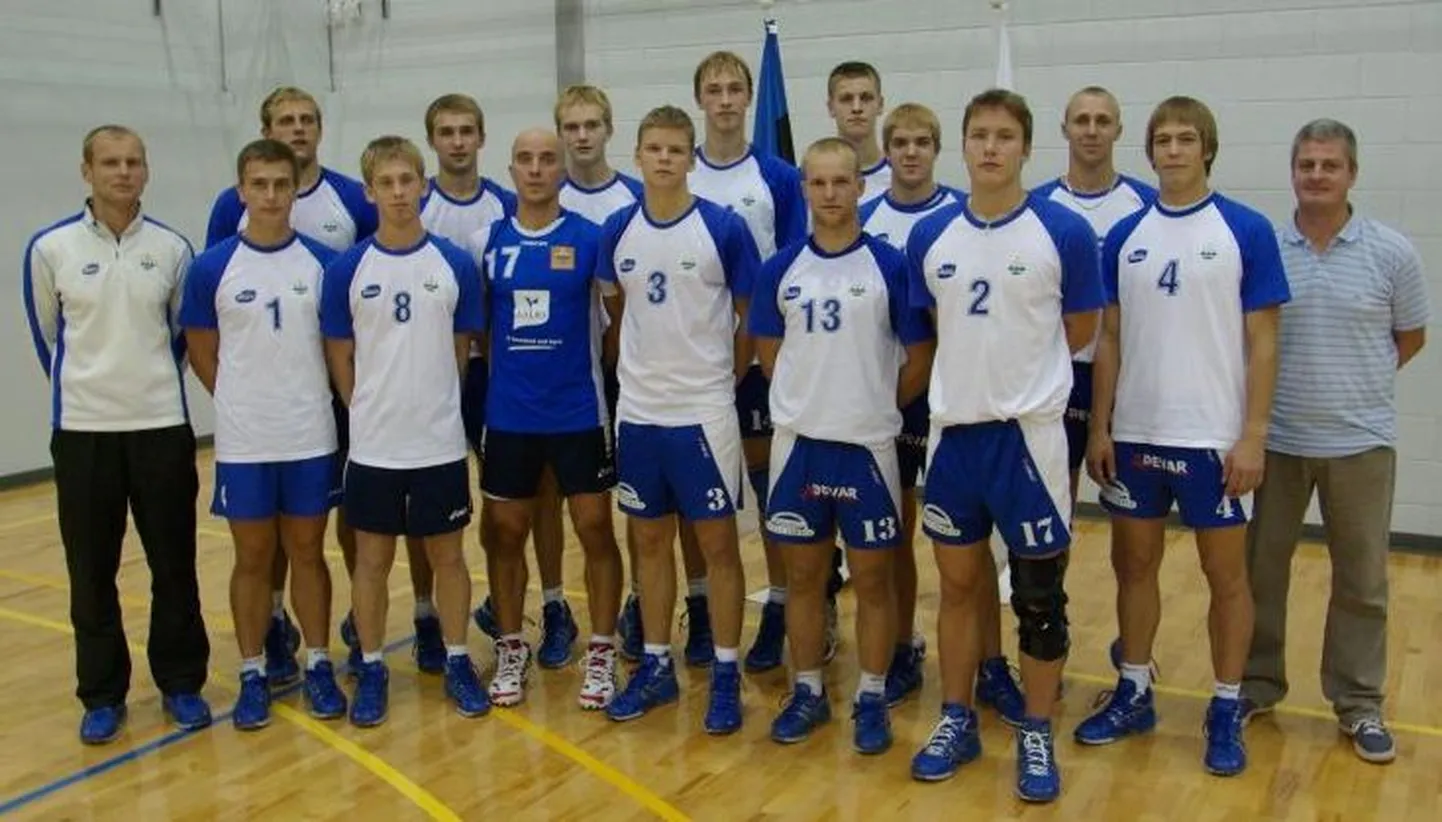 Võru Valio meeskond, Liudoslav Adamovic on esireas vasakult neljas.