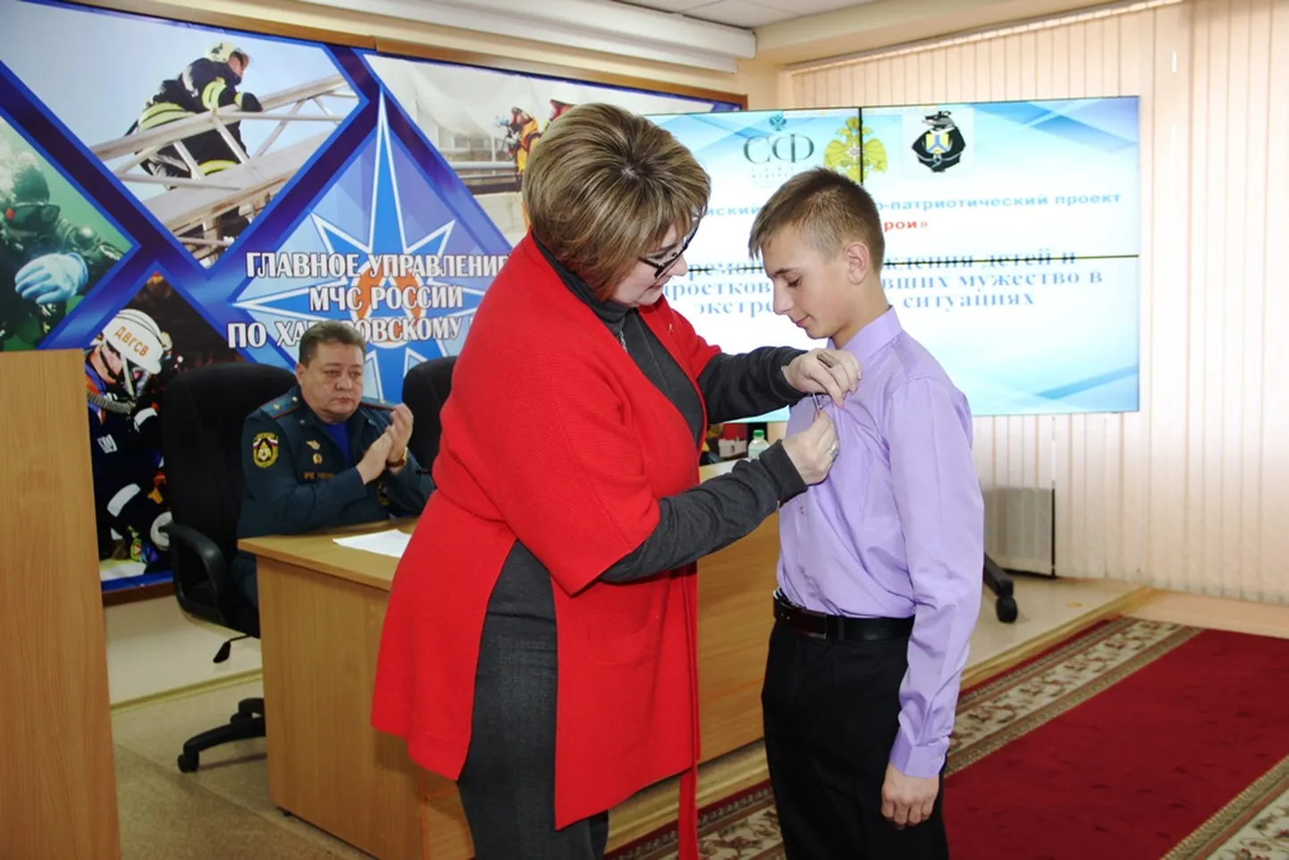 Artjom Giljevile anti elupäästja medal.