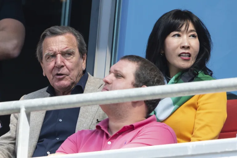 Gerhard Schröder ja Kim So-yeon