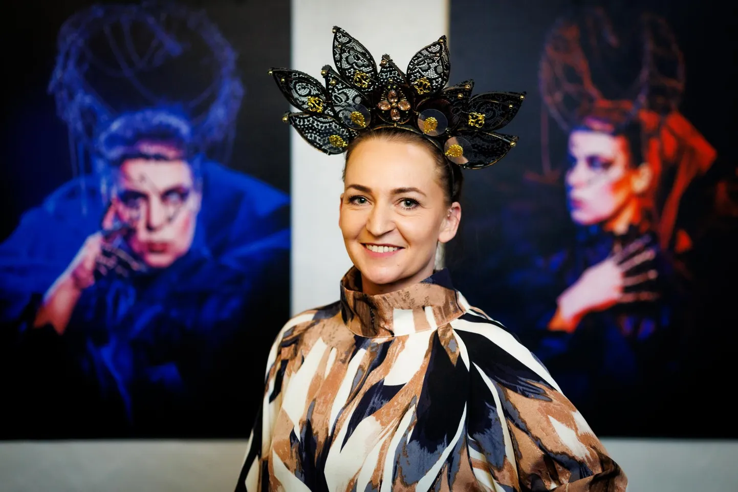 Maret Kongi tiaaradest õhkub ilu, fantaasiat ja mängulisust.
