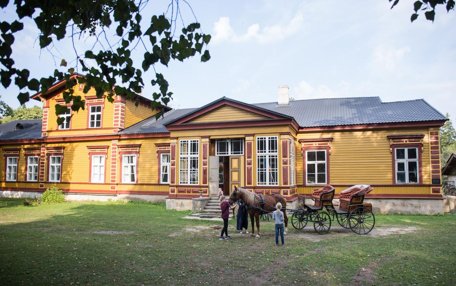 Kulina mõisakool on praegu perekond Poolametsa kodu.