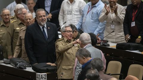 Kuuba nimetas ametisse esimese peaministri 43 aasta jooksul