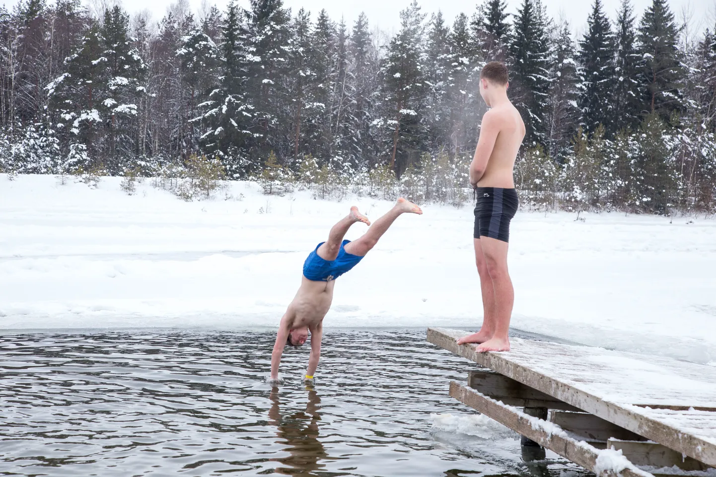 Järva-Jaani tehisjärve sild on kasutuses nii talvel kui ka suvel.
