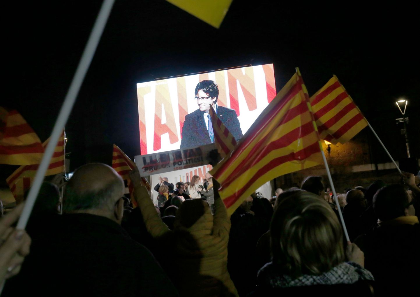 Praeguse seisuga on Brüsselis redutav Carles Puigdemont teinud kampaaniat videosilla vahendusel.