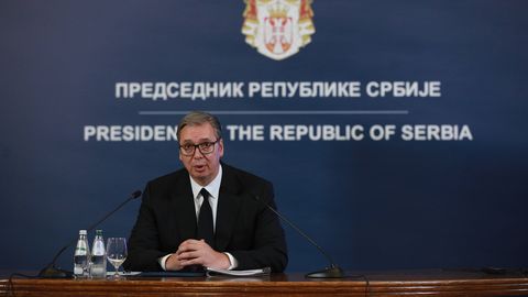 Serbia president Aleksandar Vučić teatas tagasiastumisest