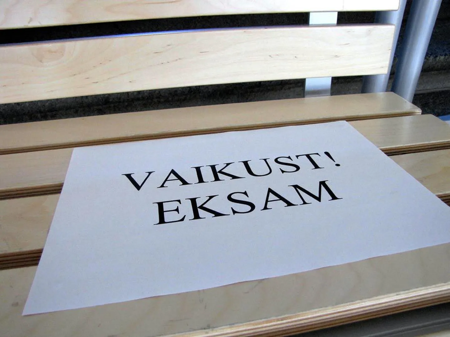 Täna teevad abituriendid kõikjal Eestis eesti keele riigieksamit.