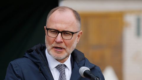 Sprūds šovakar sasaucis preses konferenci