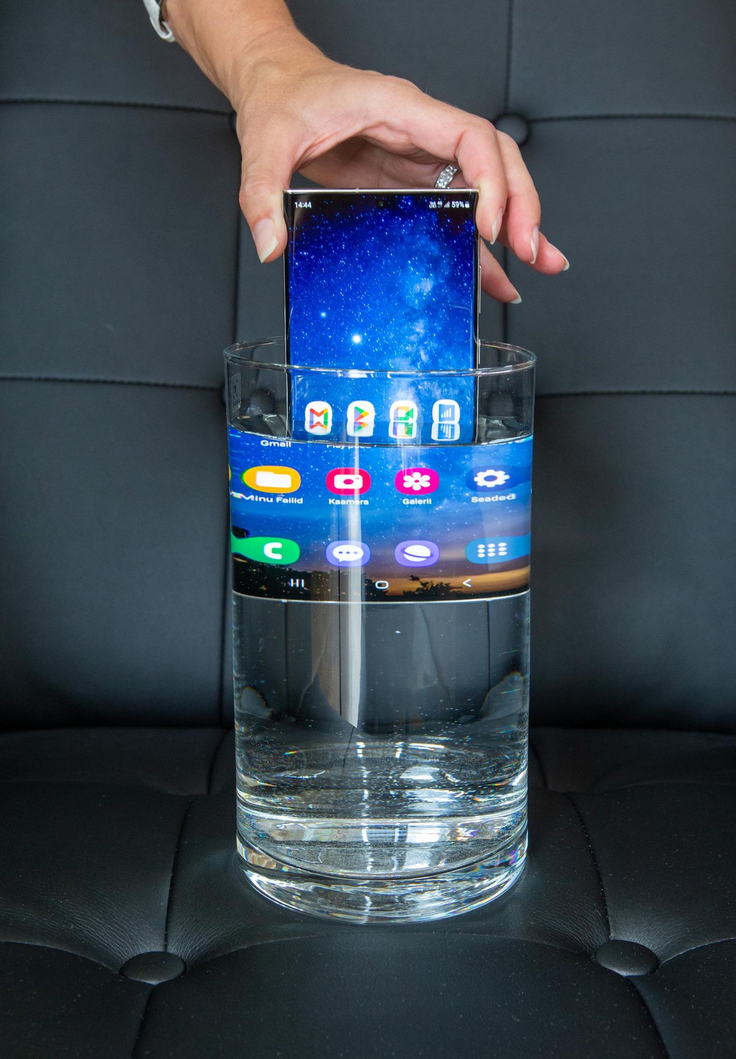 Samsung Galaxy S23 Ultra sukeldub muretult vee alla ning peab seal teatud piirini ka vastu.