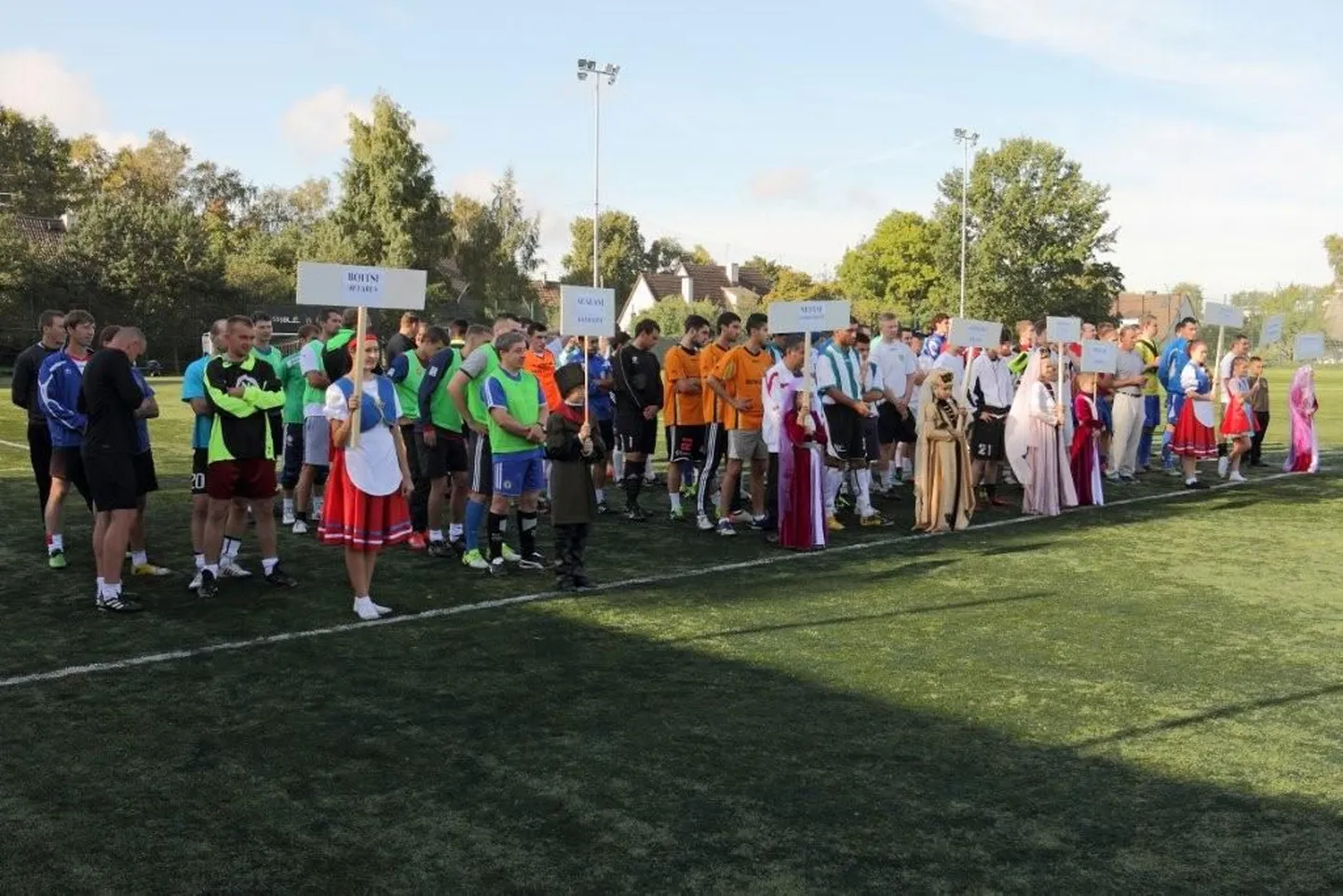 Футбольный турнир команд нацменьшинств Эстонии.
