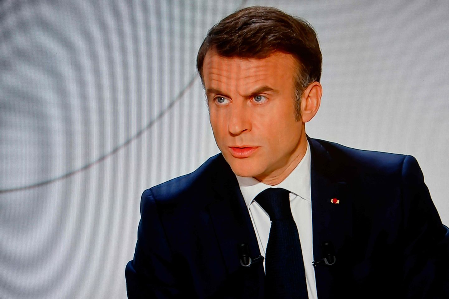 Emmanuel Macron teleusutluses.