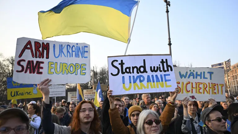 Полномасштабное российское вторжение в Украину постепенно начало менять отношение немцев к военным вопросам.