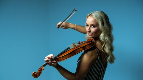 Johanna Marie Korgi teekond Tallinna vanalinnast maailma lavadele: enesekriitika on igapäevane kaaslane