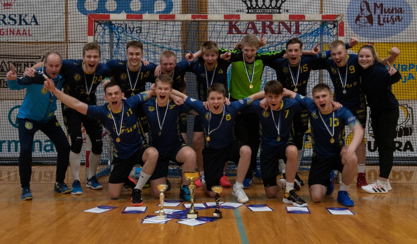 Viljandi spordikooli ja Pärnu ühendvõistkond krooniti nädalavahetusel Eesti A-vanuseklassi käsipallimeistriks.