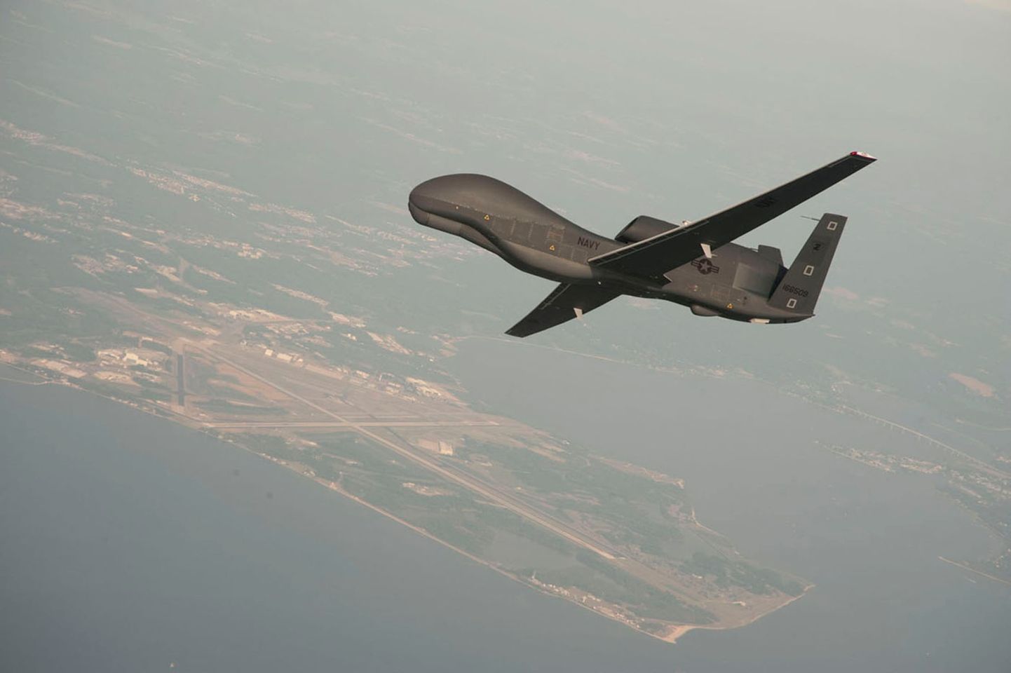 Ameeriklaste RQ-4 Global Hawk droon.