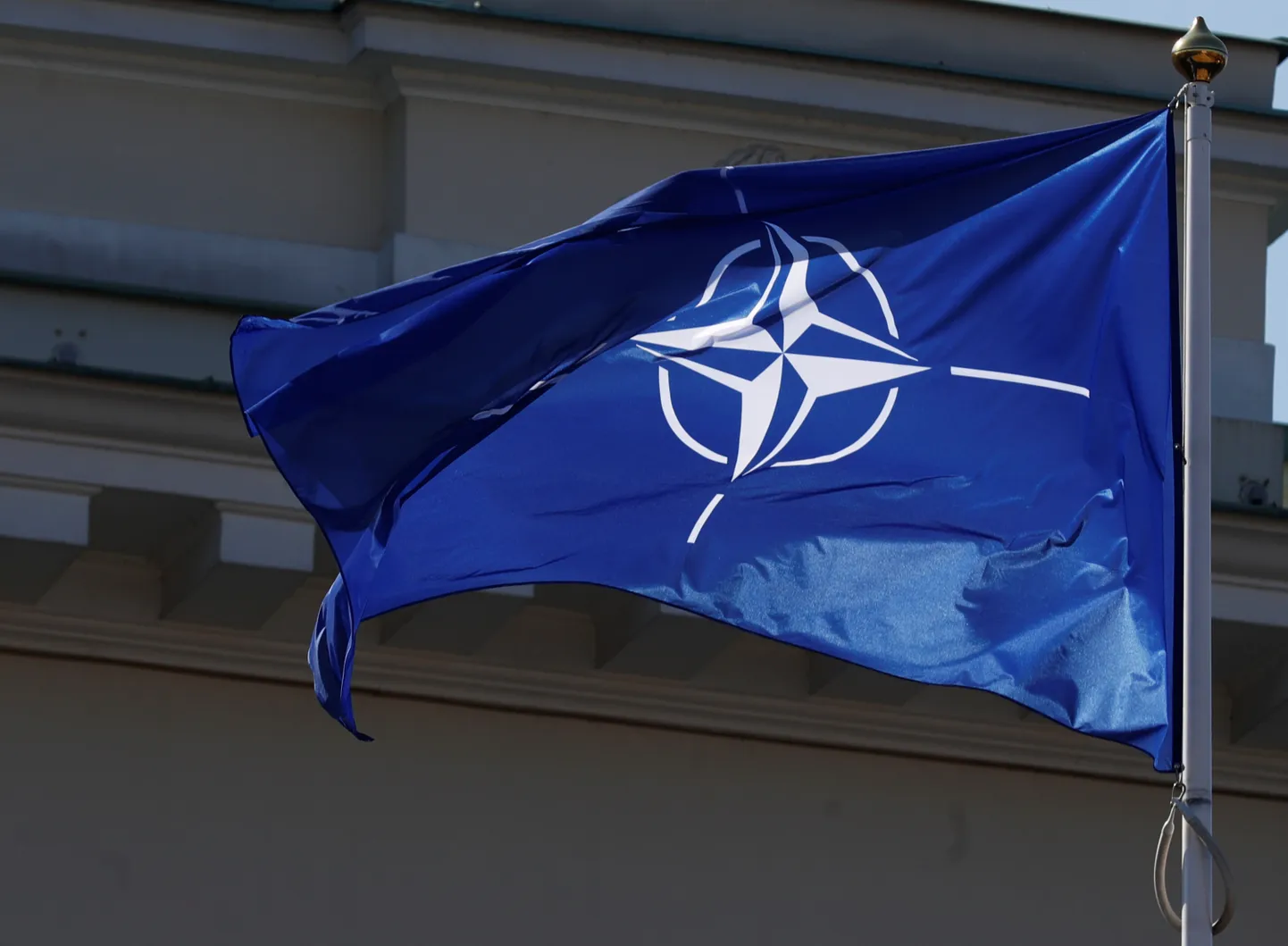 NATO lipp.