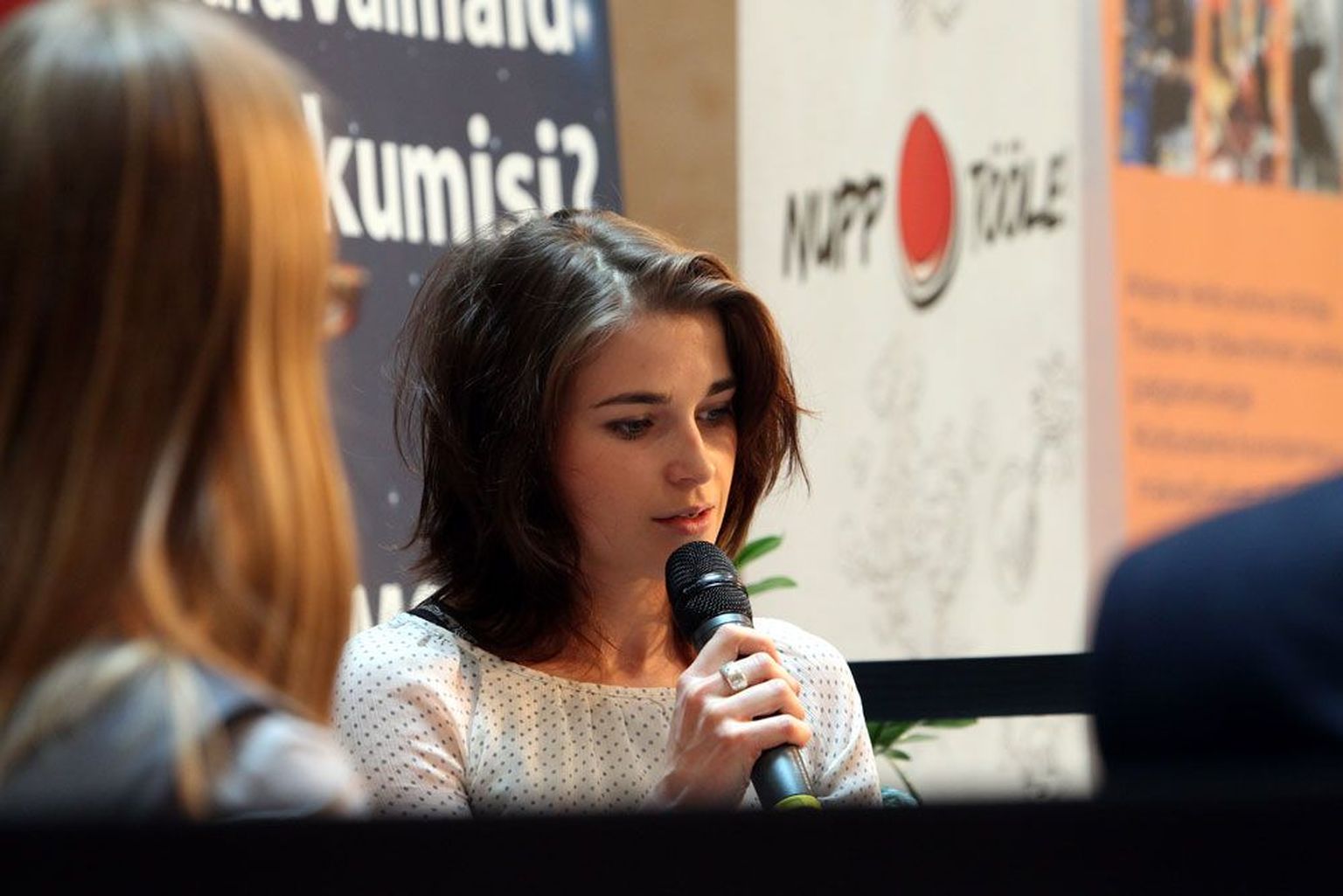 Projekti eestkõnelejaks valitud lauljatar Kene Vernik alustas ise töötegemist 15-aastaselt.