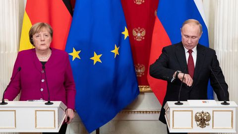 Канцлер ФРГ Ангела Меркель встретится с Путиным в Москве
