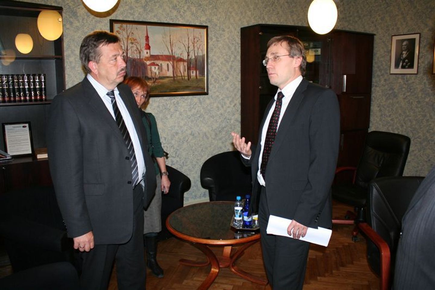 Minister Tõnis Lukas ja linnapea Kalle Jents kohtusid Viljandi maavanema kabinetis.