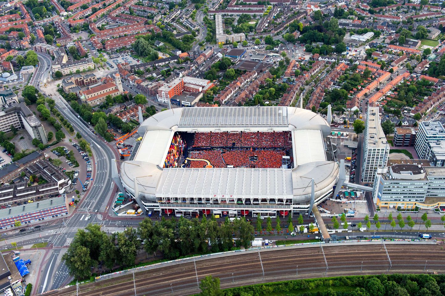 Vaade õhust Eindhovenis asuvale Philipsi staadionile.