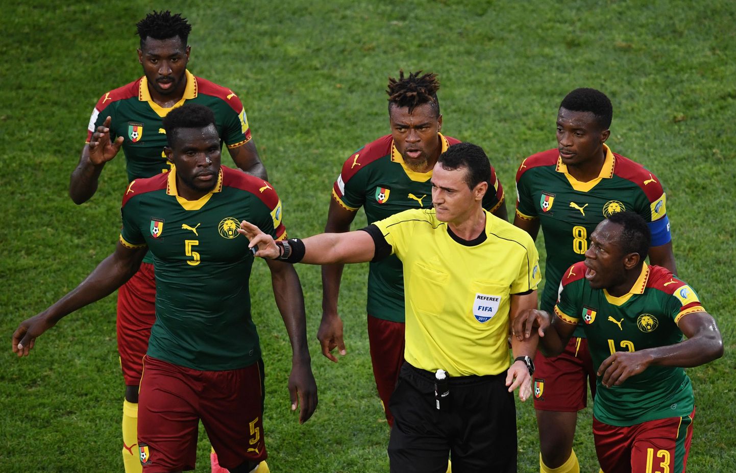 Saksamaa - Kamerun jalgpallimatš maailmajagude karikaturniiril seisis videokorduste kasutamise tõttu neli minutit ja 12 sekundit järjest.