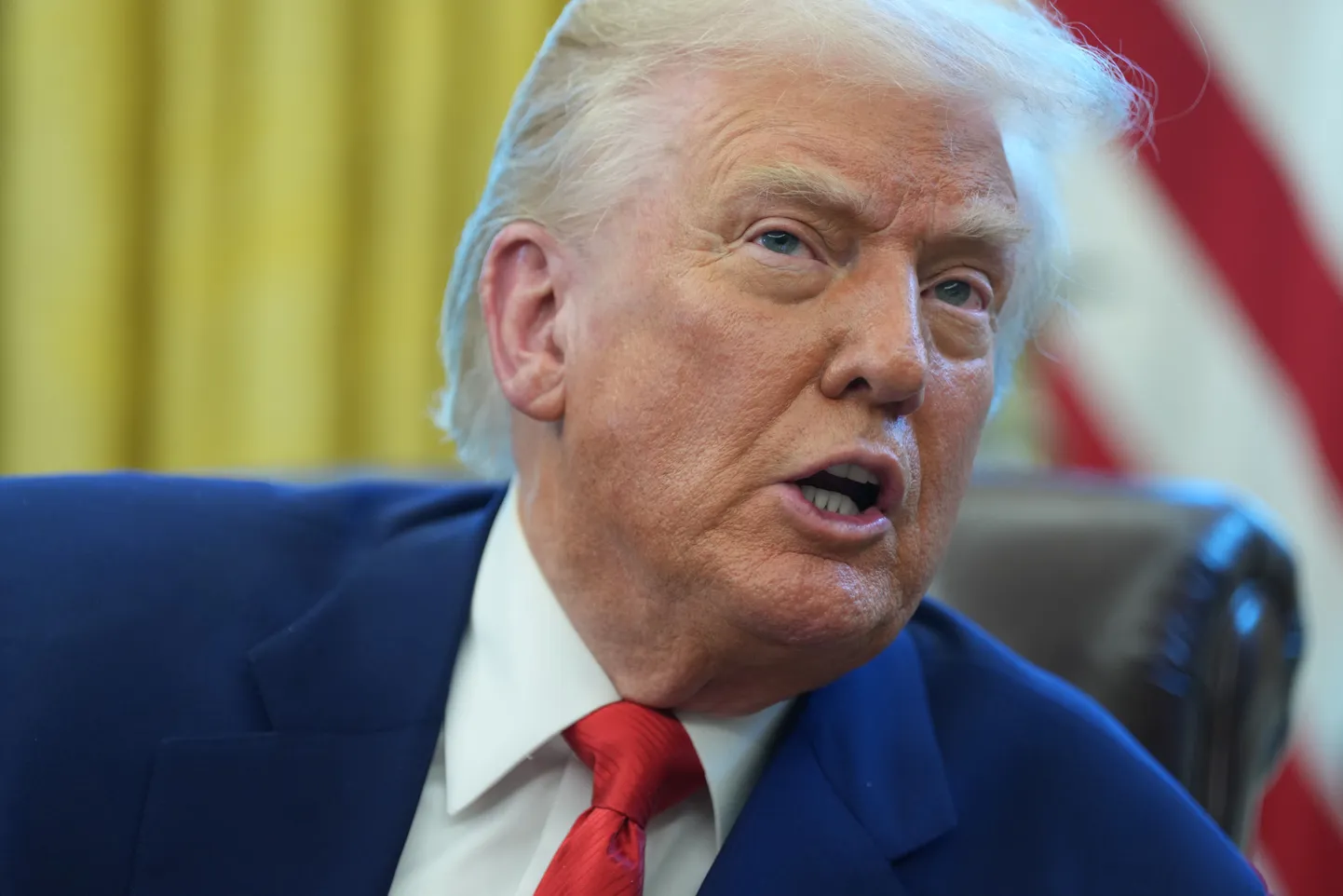 Ameerika Ühendriikide president Donald Trump kõnelemas kolmapäeval Valges Majas suunamuutusest tollisõjas.