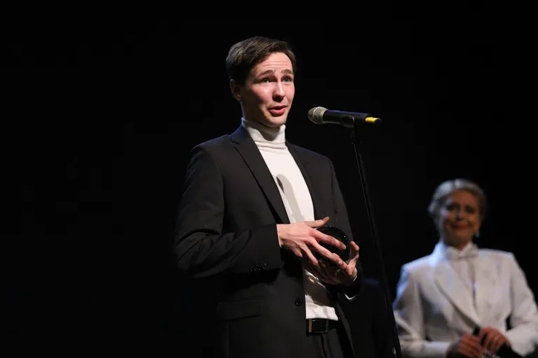 Parima lavastaja preemia võitis Karl Laumets.