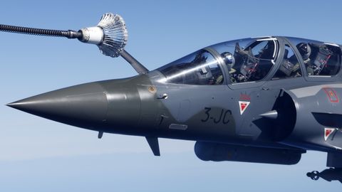 Medijs: NATO apspriež bruņotu atbildi uz Krievijas dronu un iznīcinātāju iebrukumiem