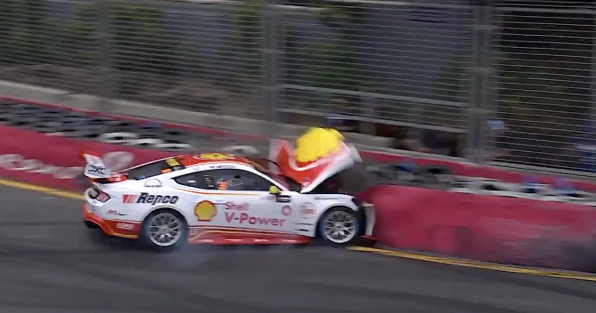 VIDEO ⟩ Ringrajavõistlusel sai õnnetuses vigastada mitu fotograafi