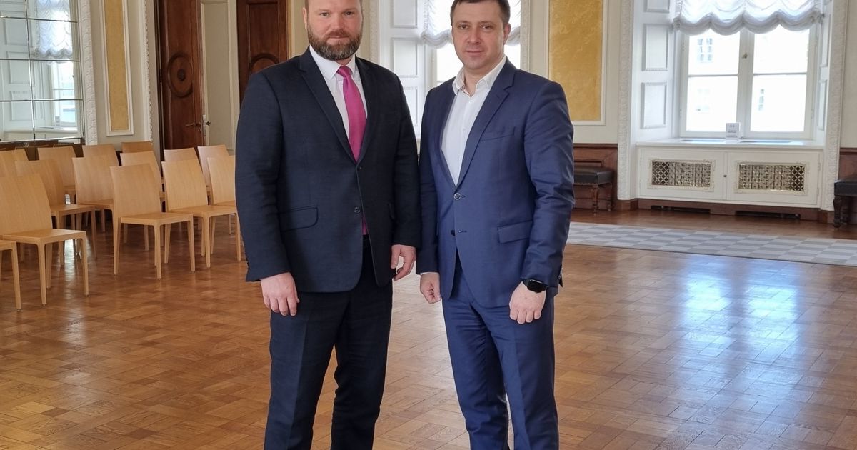 Keskerakonna fraktsioon valis esimeheks Lauri Laatsi Keskerakonna fraktsioon valis esimeheks Lauri Laatsi